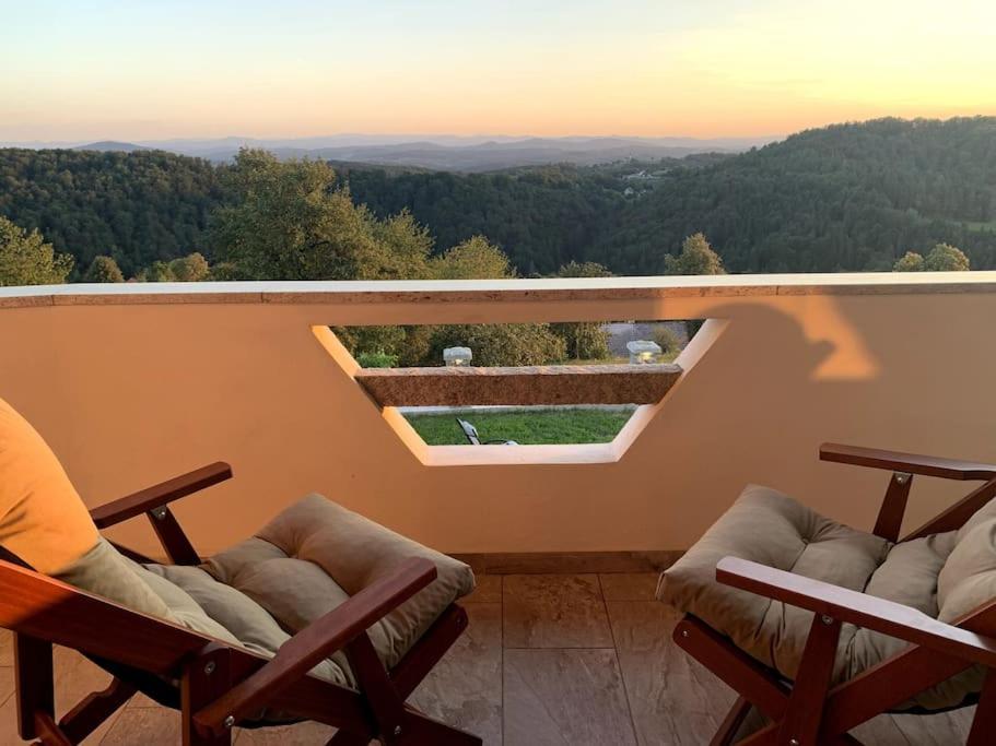 Zerko Holiday Home - Vineyard Chalet With Sauna And Jacuzzi Free Mirna Dış mekan fotoğraf